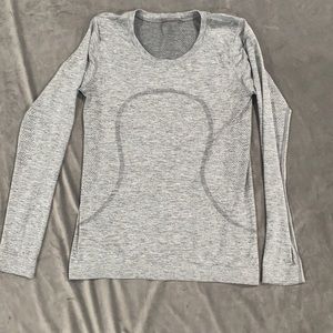 Lululemon long sleeve tee